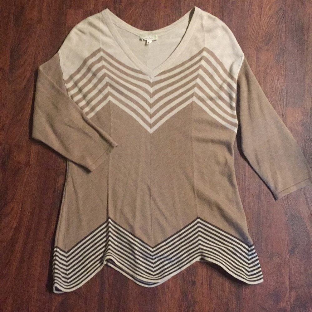 Scallop bottom tunic